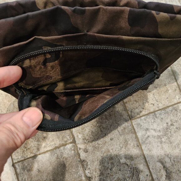 Prada Camouflage Tessuto Toiletry Bag - Picture 4 of 6